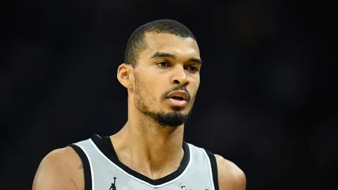 沙特“青春风暴”，粤媒力荐新锐伊万亮相？